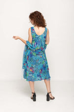 Load image into Gallery viewer, Sleeveless Semi Long Blue Floral Printed 2 in 1 Reversible Dress For Women