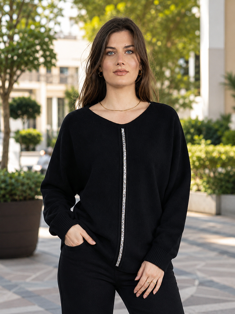 Women  Sweater  in Black , Crew Neck
