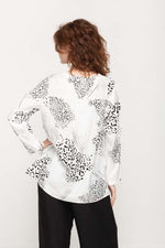 Load image into Gallery viewer, Women Blouse in White with Black Print, Full Sleeves , V- Neck with with Zipper