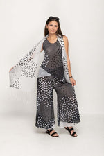 Load image into Gallery viewer, Sleeveless Polka Dot Printed Black and White Reversible Pant Set For Women