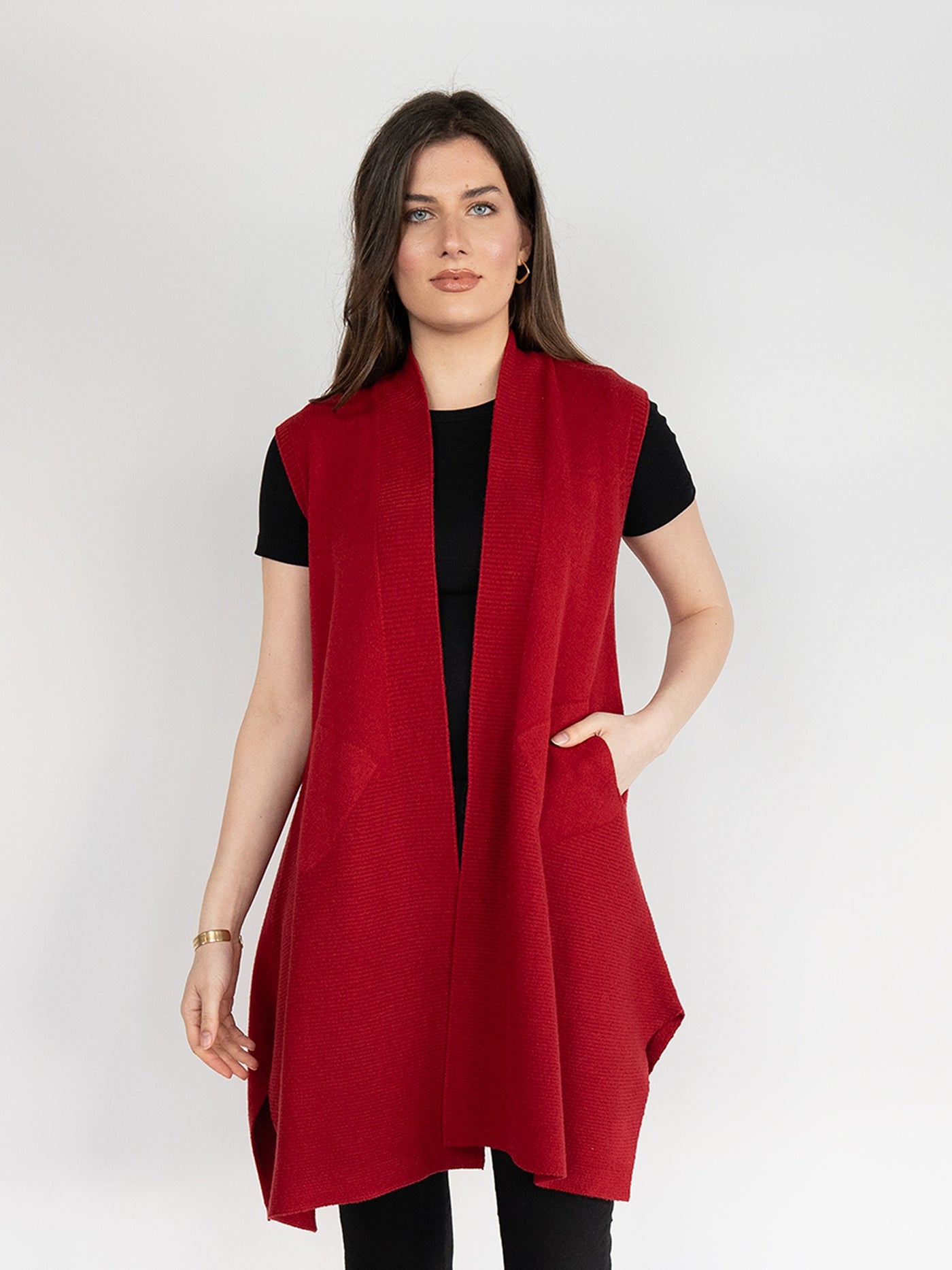 Women 's Sleeveless  Cardigan in Red