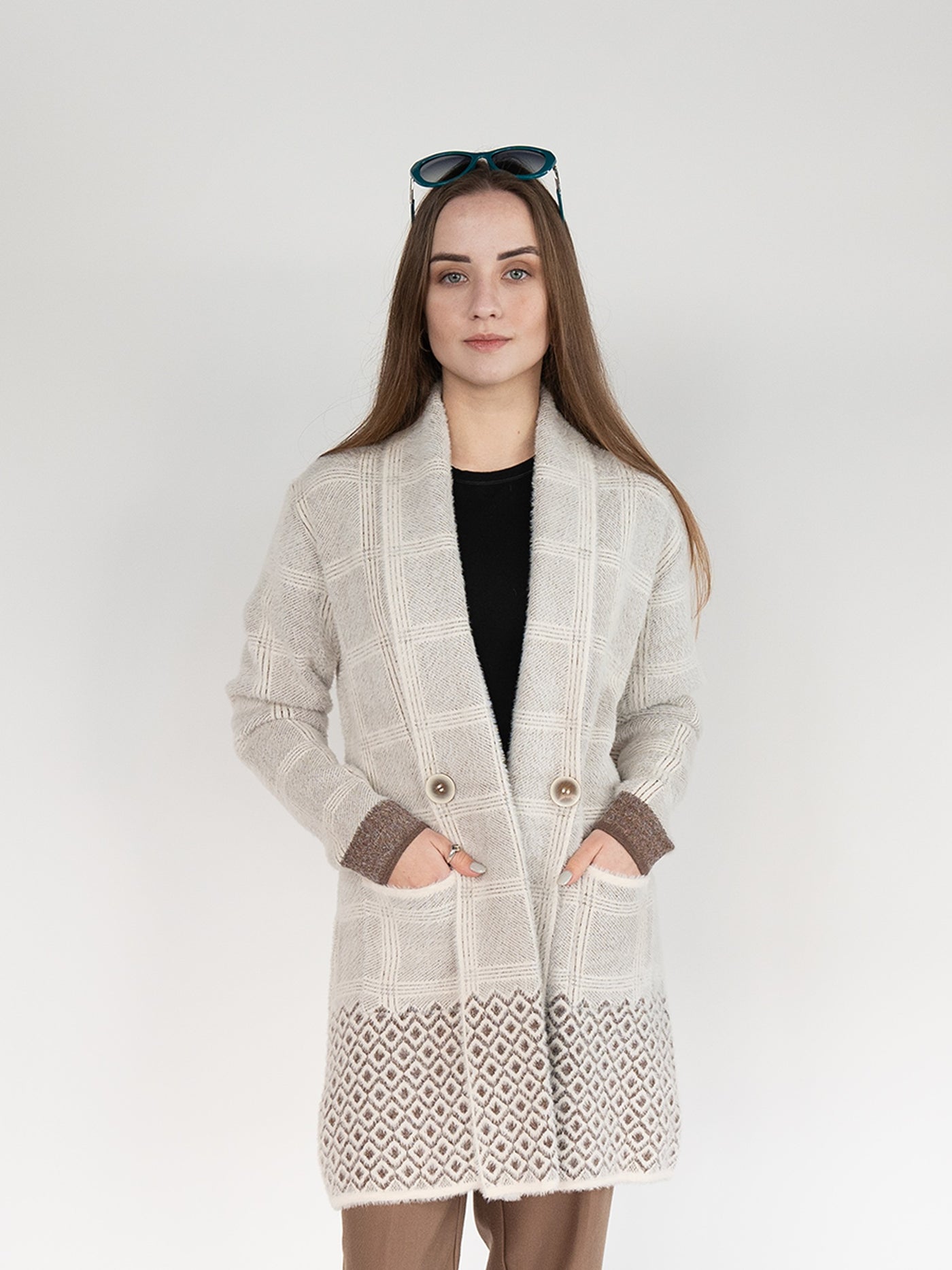 Women 's Sweater  Cardigan in Beige with Plaid Print , Open Front