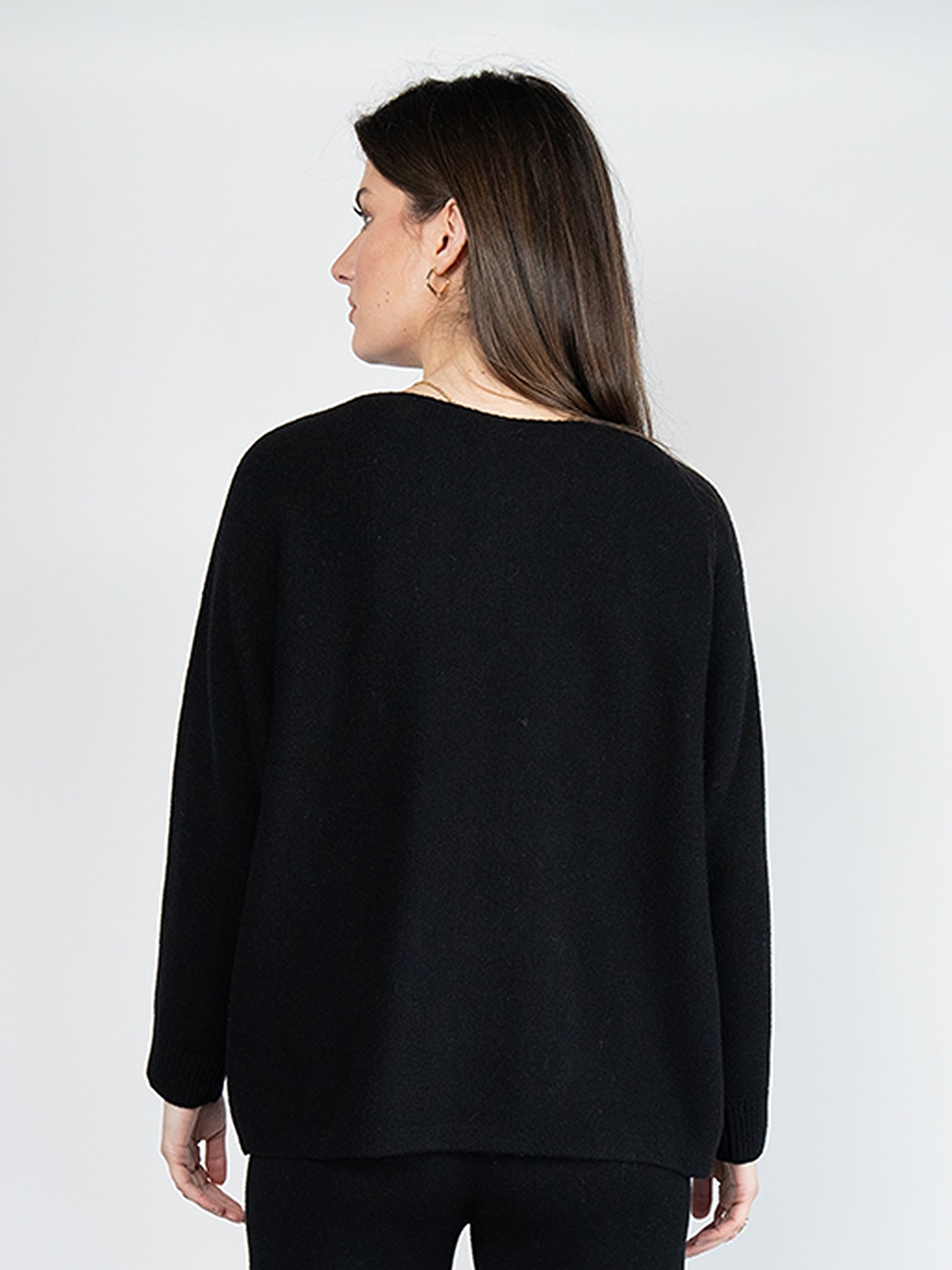 Women  Sweater  in Black , Crew Neck