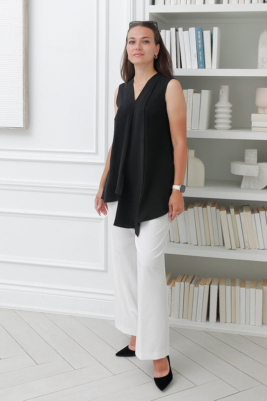 Women Sleeveless V Neck Tunic in Black