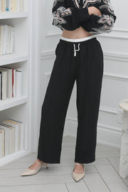 Women Casual pants in Black
