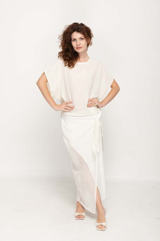 Women 's Skirt t in White