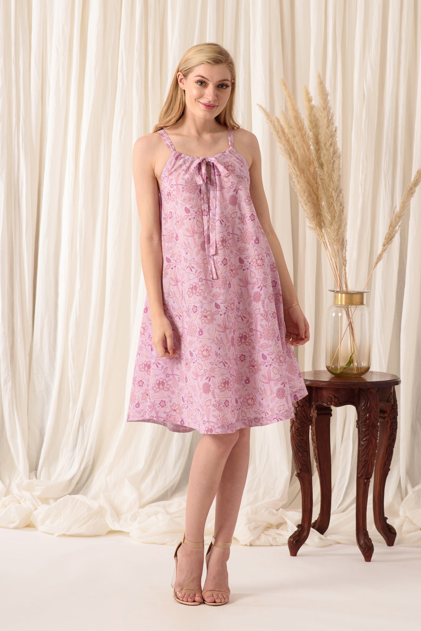 THE BEAUTIFUL SUNDRESS IN BARBIE PINK