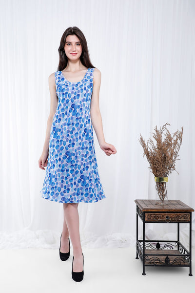 THE SLOUCHY REVERSIBLE DRESS IN POLKA BLUE
