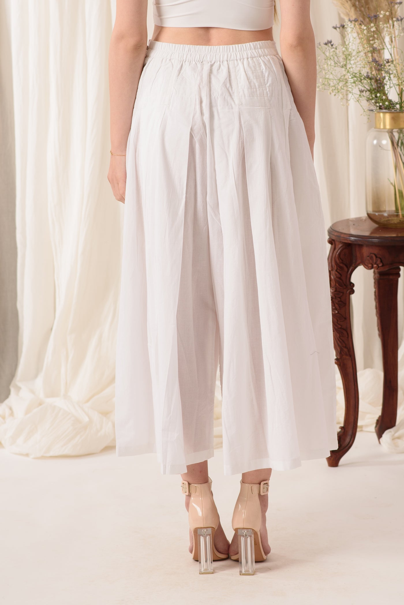 THE EVERYDAY FLARED PANT IN IVORY WHITE